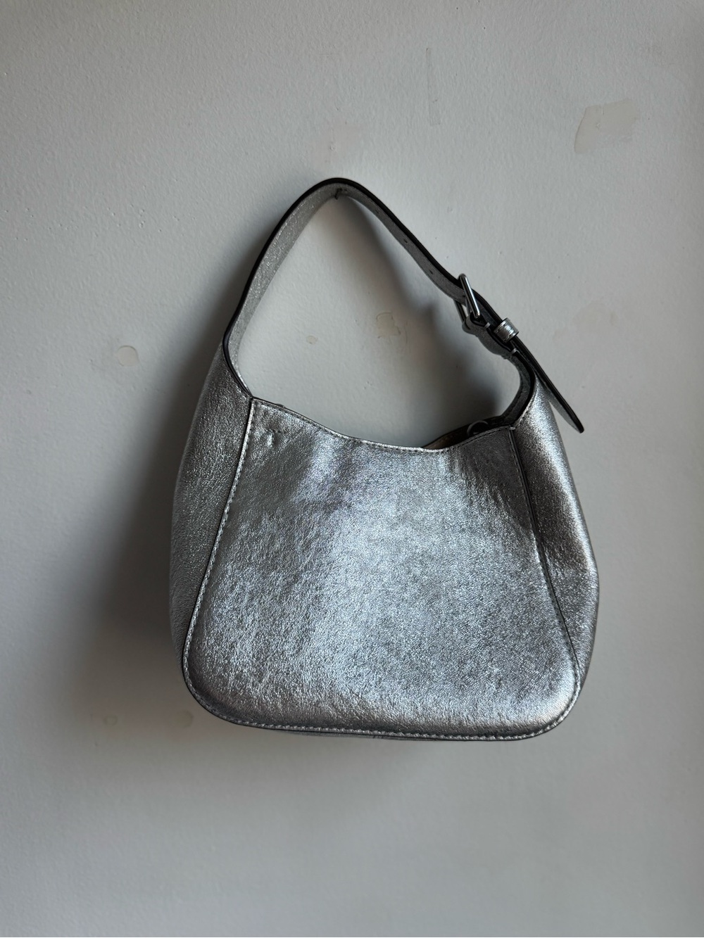 Tory Burch Metallic Silver bucket bag - Picture 2 of 3